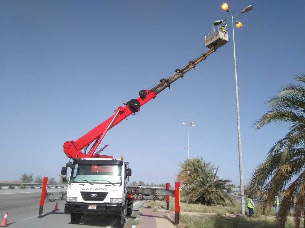 DAEWOO Truck Mounted manlift with 44.3M height