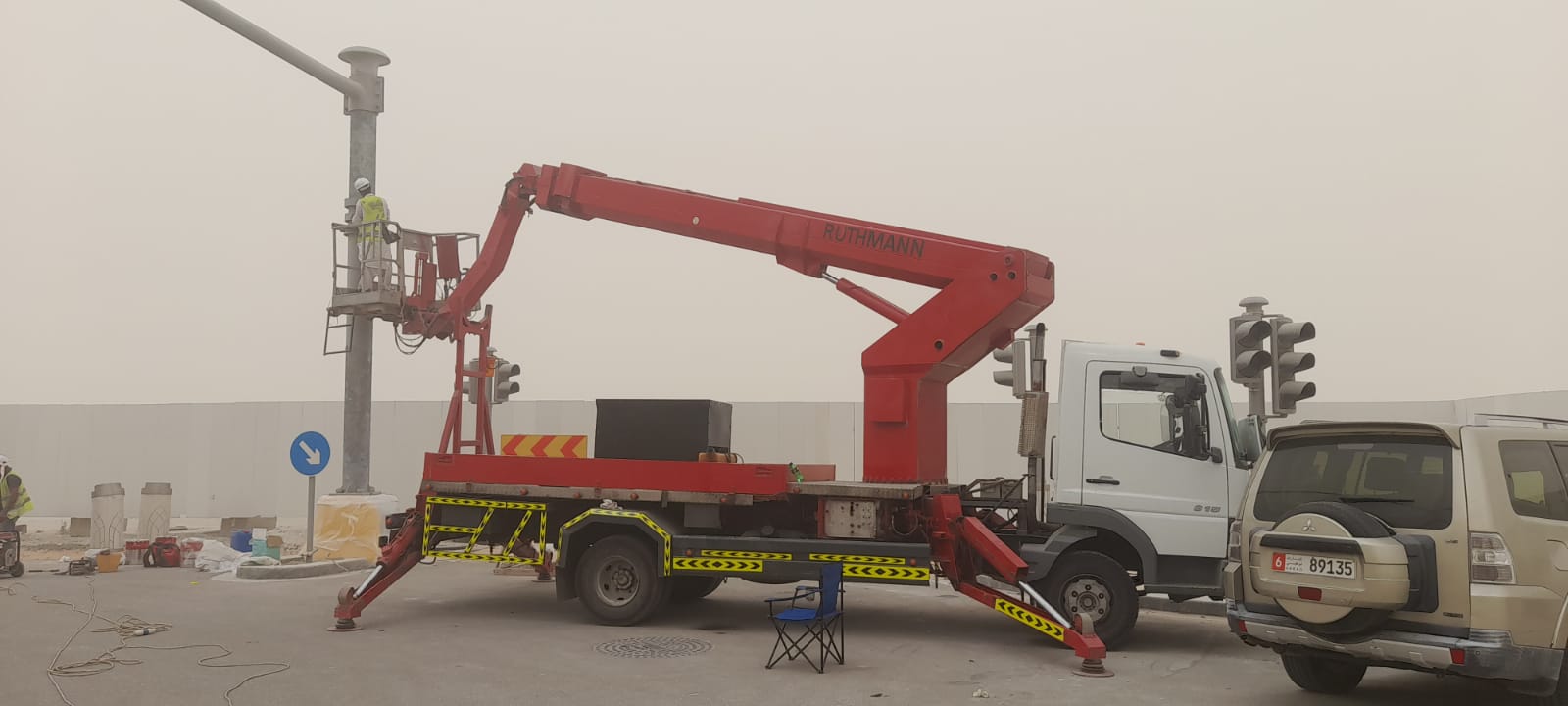 MERCEDES Truck Mounted manlift